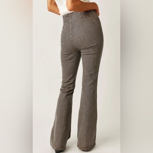 We The Free Jayde Flare Jeans - Picture 2 of 3